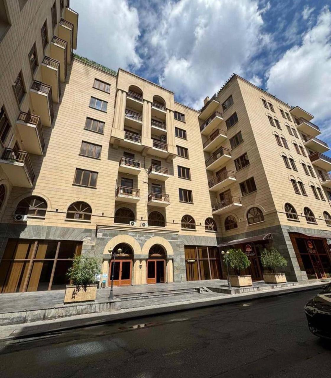 Hotel California Boutique Yerevan Exterior photo