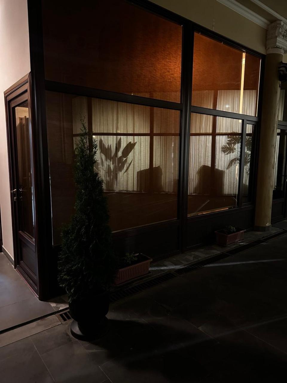 Hotel California Boutique Yerevan Exterior photo